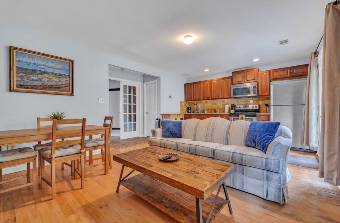 3613 Southland Dr, Unit Basement in Buford, GA - Foto de edificio