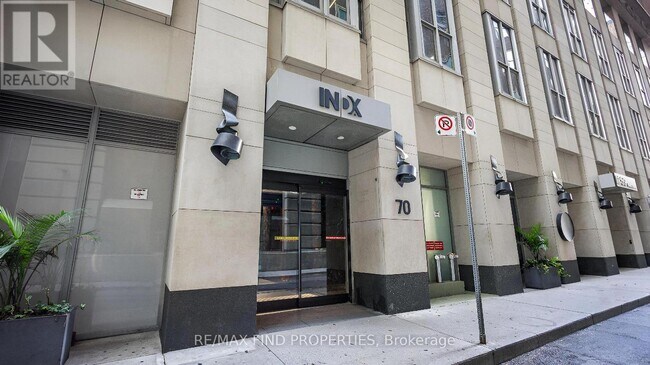 70 Temperance St in Toronto, ON - Building Photo - Building Photo
