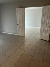 2824 S Bartell Dr in Houston, TX - Building Photo - Building Photo