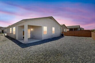 1533 Estrella Noche Lp in Rio Rancho, NM - Building Photo - Building Photo