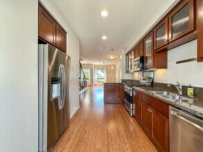1209 Wood St in Oakland, CA - Building Photo - Building Photo