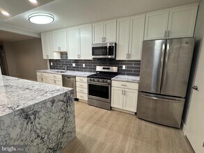 5101 RIVER in Bethesda, MD - Building Photo - Building Photo