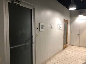 1111 Arlington Blvd, Unit 242 in Arlington, VA - Building Photo - Building Photo