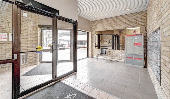 Grand Central Place Apartments in St Thomas, ON - Building Photo - Building Photo