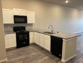 2139 N Texas Ave, Unit 1-2 in Lubbock, TX - Building Photo - Building Photo