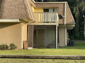 1193 CR 463 in Lake Panasoffkee, FL - Building Photo