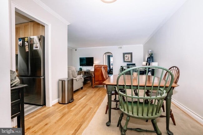 property at 26 S Old Glebe Rd