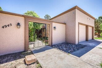 4945 Vista Grande Cir in El Paso, TX - Building Photo - Building Photo