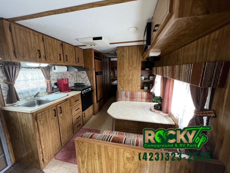 496 Pearl Ln in Blountville, TN - Building Photo