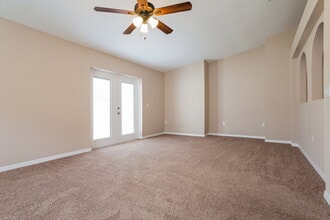 125 Sterling Pine St in Sanford, FL - Foto de edificio - Building Photo