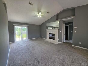 6024 Yellow Rose Dr in Pensacola, FL - Building Photo - Building Photo