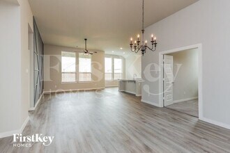 2107 Slow Stream Dr in Royse City, TX - Foto de edificio - Building Photo