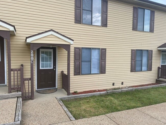 200 Vickie Lynn Ln in St. Robert, MO - Building Photo - Building Photo