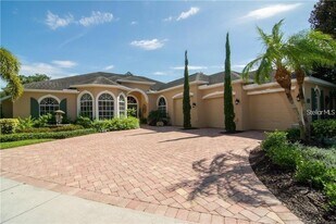 5125 Magnolia Pond Dr in Sarasota, FL - Building Photo