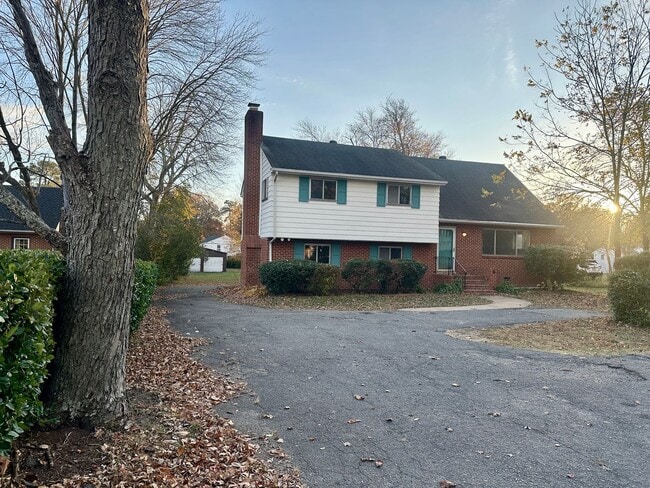 8311 Michaels Rd in Richmond, VA - Building Photo - Building Photo