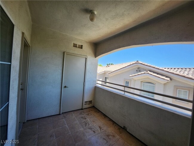 1500 Ruby Cliffs Ln in Las Vegas, NV - Building Photo - Building Photo