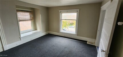 11021 Detroit Ave-Unit -2 in Cleveland, OH - Building Photo - Building Photo