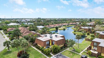 110 N Delaware Blvd in Jupiter, FL - Building Photo