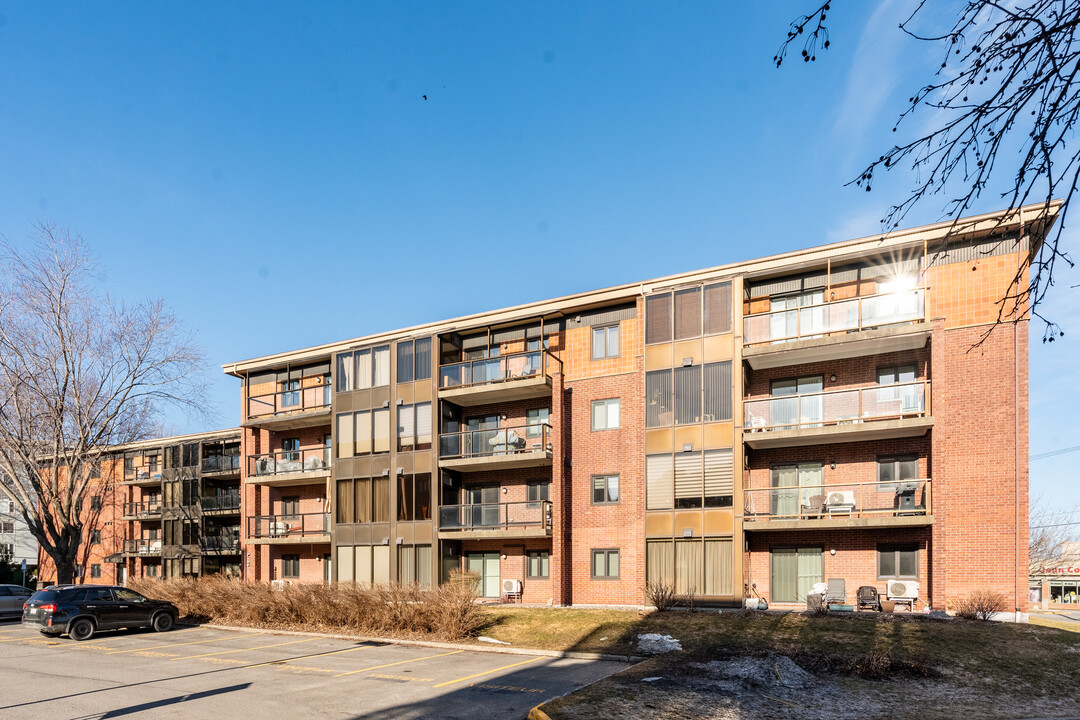 2765 Sainte-Foy Ch in Québec, QC - Building Photo