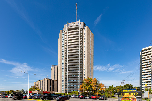 1380 Prince Of Wales Dr in Ottawa, ON - Building Photo - Building Photo