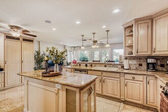 3151 Bel Air Dr in Las Vegas, NV - Building Photo - Building Photo