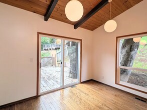 128 Bothin Rd in Fairfax, CA - Foto de edificio - Building Photo