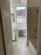 3053 Frankford Ave, Unit 2F in Philadelphia, PA - Foto de edificio - Building Photo