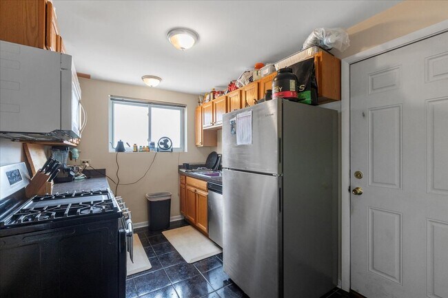 7429 N Ridge Blvd in Chicago, IL - Building Photo - Building Photo