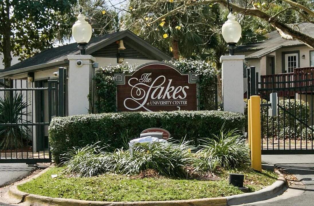 1337 Airport Dr in Tallahassee, FL - Foto de edificio