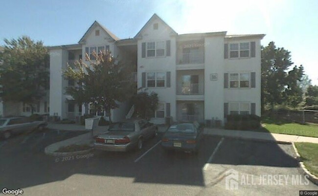 236 Waterford Dr in Edison, NJ - Building Photo - Building Photo