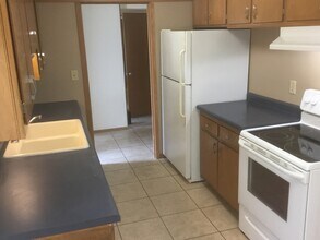 3727 NW 50th St in Lincoln, NE - Building Photo - Building Photo