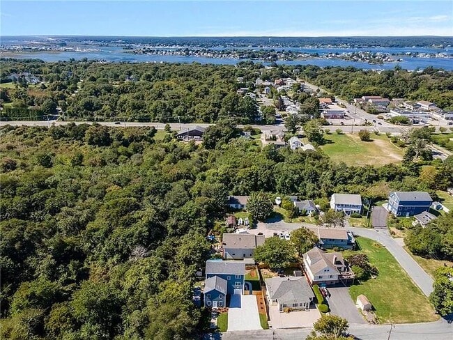 21 Ashbrook Rd in Narragansett, RI - Building Photo - Building Photo