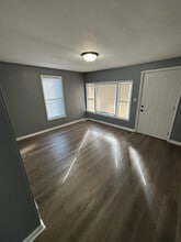 901 W Valley St in St. Joseph, MO - Building Photo - Building Photo