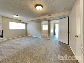 1270 Kings Row in Reno, NV - Building Photo - Building Photo
