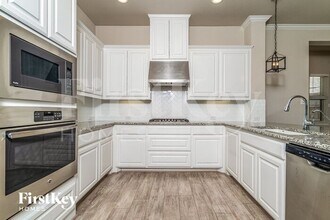 4321 Garnet Jade Dr in Arlington, TX - Foto de edificio - Building Photo