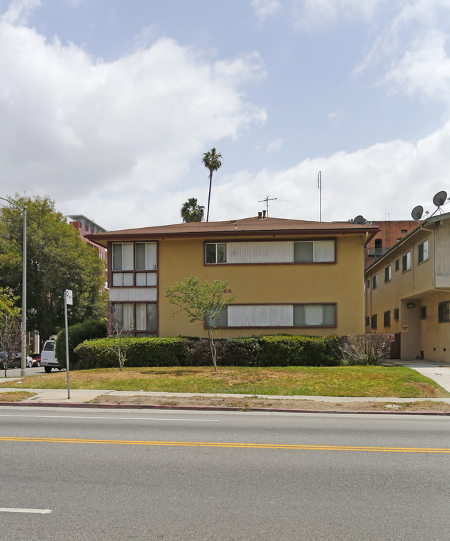 4430 W 4th St in Los Angeles, CA - Foto de edificio - Building Photo