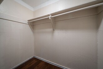 ALL BILLS PAID! El Dorodo Park in Houston, TX - Building Photo - Interior Photo