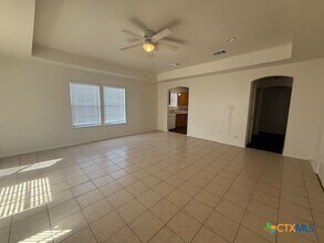 1160 Hilltop Dr in San Marcos, TX - Building Photo - Building Photo