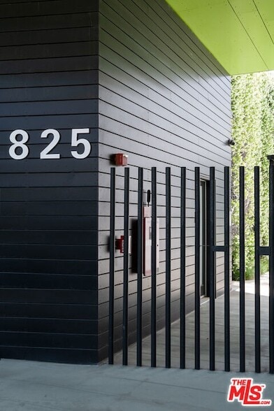 825 Kings Rd, Unit 4 in West Hollywood, CA - Building Photo - Building Photo