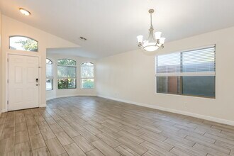 4715 W Harwell Rd in Phoenix, AZ - Building Photo - Building Photo