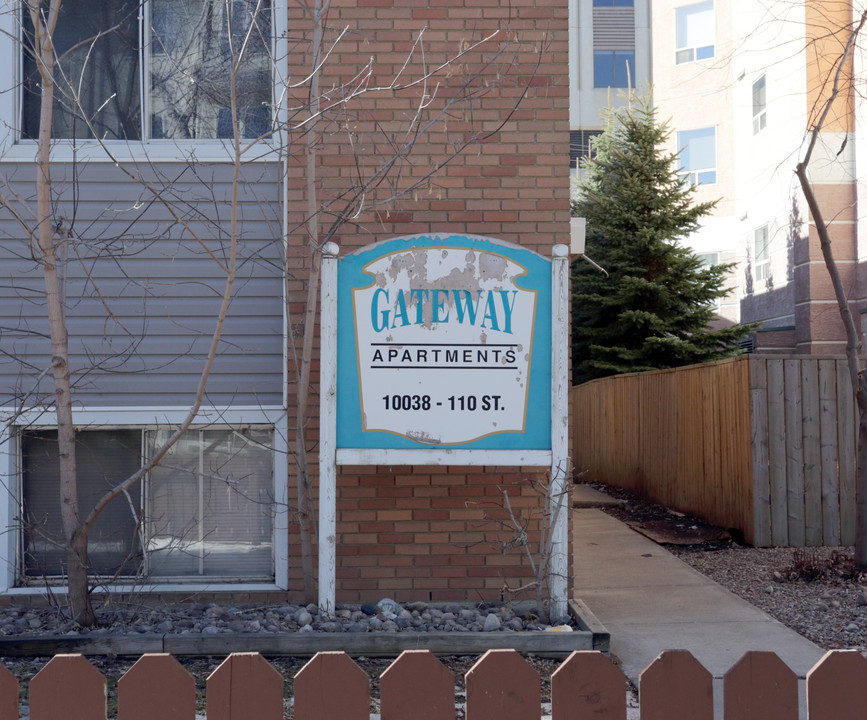 Gateway Apartments in Edmonton, AB - Building Photo