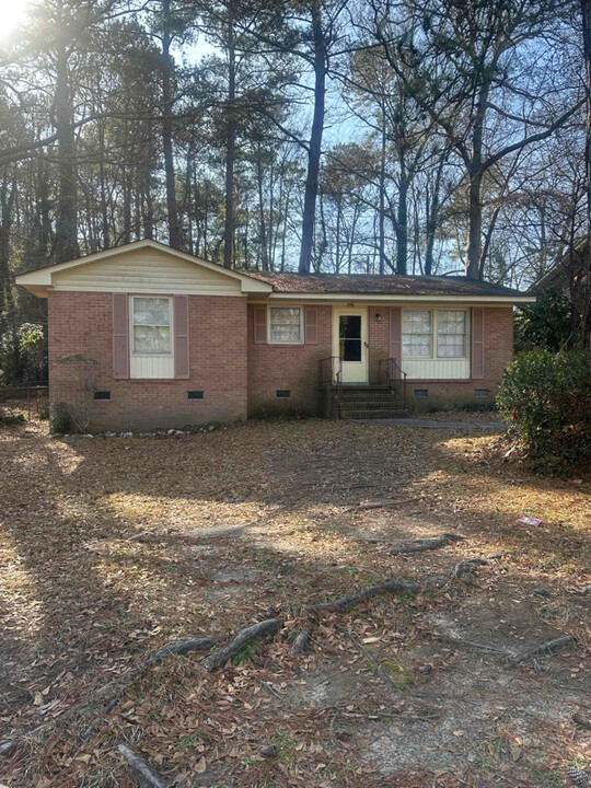 908 Woodale Cir in Columbia, SC - Building Photo