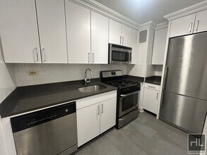 5 AVENUE in New York, NY - Building Photo - Building Photo