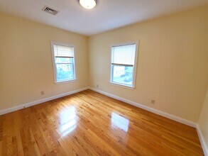 159 Elm St, Unit 1 in Everett, MA - Building Photo - Building Photo