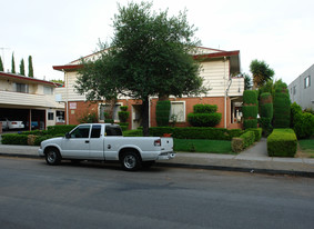 965 Helen Apartments