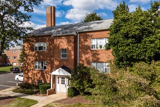 6235 Wilson Blvd in Falls Church, VA - Building Photo - Building Photo