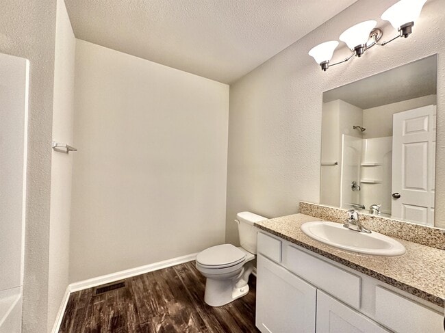 2240 James Kelly Ln in Beloit, WI - Building Photo - Building Photo
