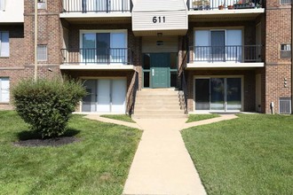 Salem Village in Newark, DE - Foto de edificio - Building Photo