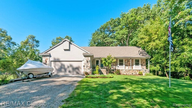 3355 Boyer St in Walled Lake, MI - Building Photo - Building Photo
