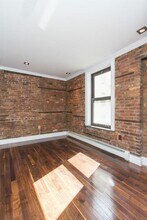 124 Ridge St in New York, NY - Building Photo - Building Photo